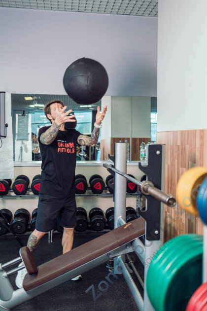 Тренировочный мяч Original FitTools Wall Ball Deluxe 10 кг