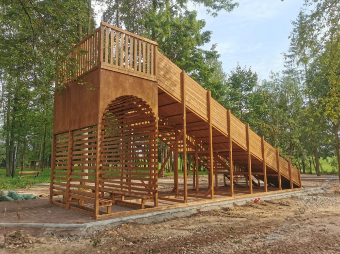 Зимняя деревянная заливная горка Морозко 12м Макси